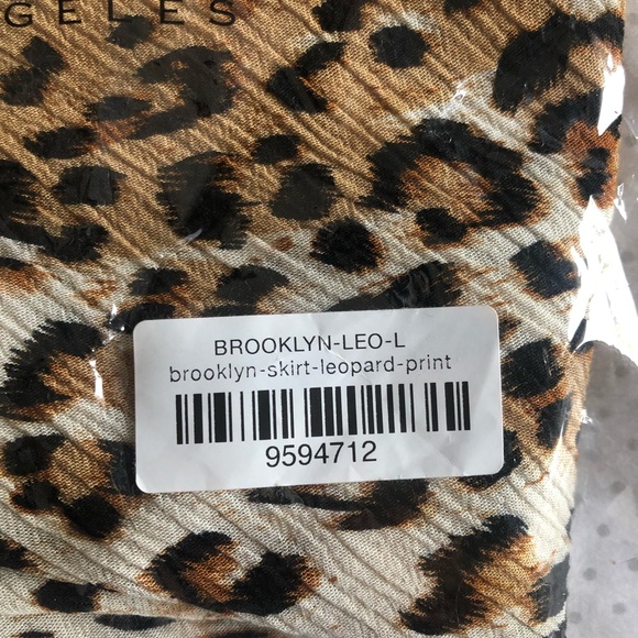 NWT Carly Jean Los Angeles Brooklyn Leopard Skirt - Picture 6 of 8